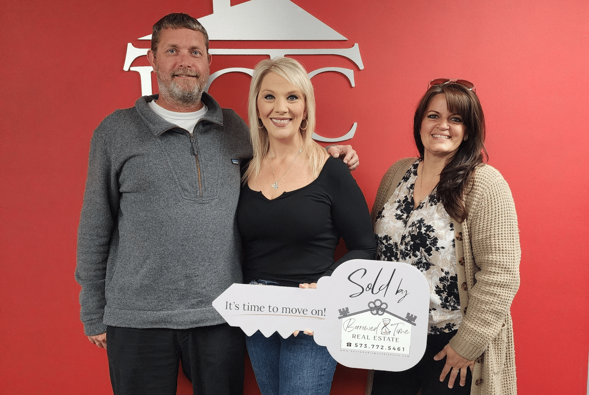 Seller celebrating closing day after selling longtime family home in Missouri