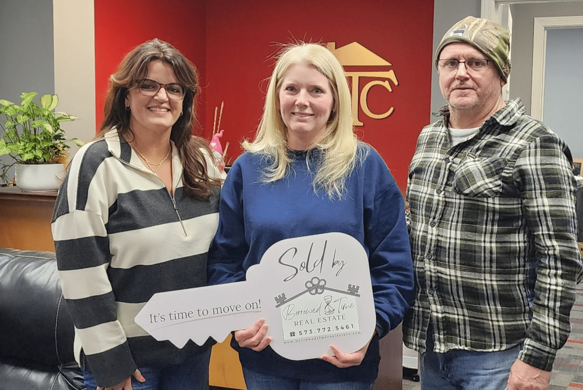 Seller celebrating closing after selling longtime family home in Southeast Missouri